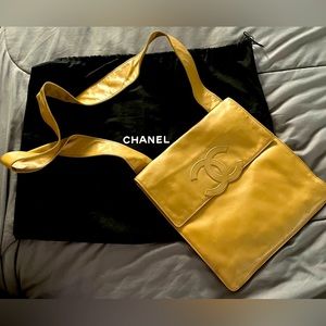 Chanel Messenger Crossbody Bag in Taupe Smooth Leather